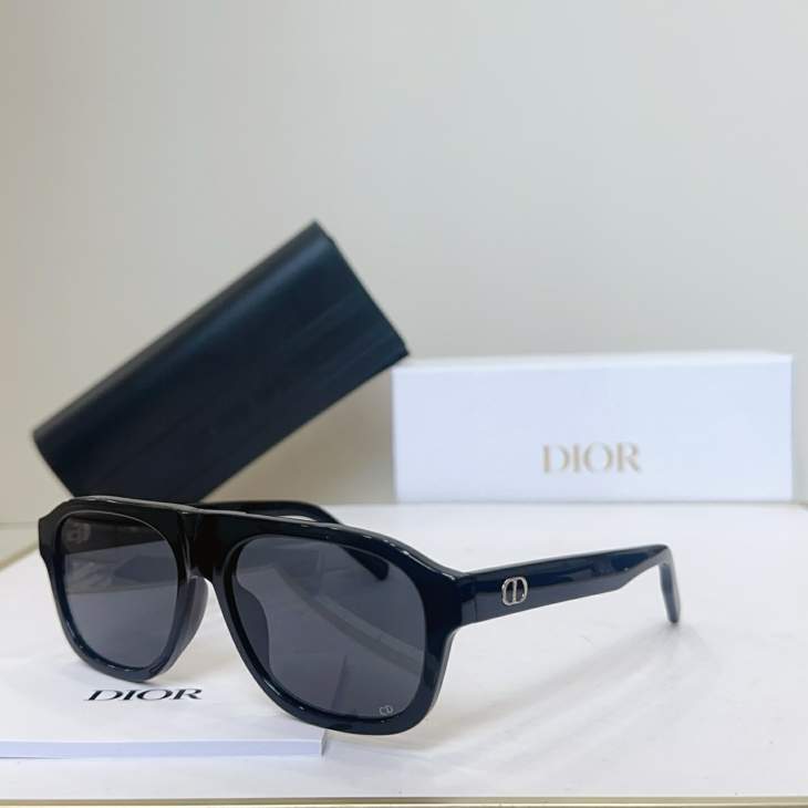 Picture of Dior Sunglasses _SKUfw76770526fw